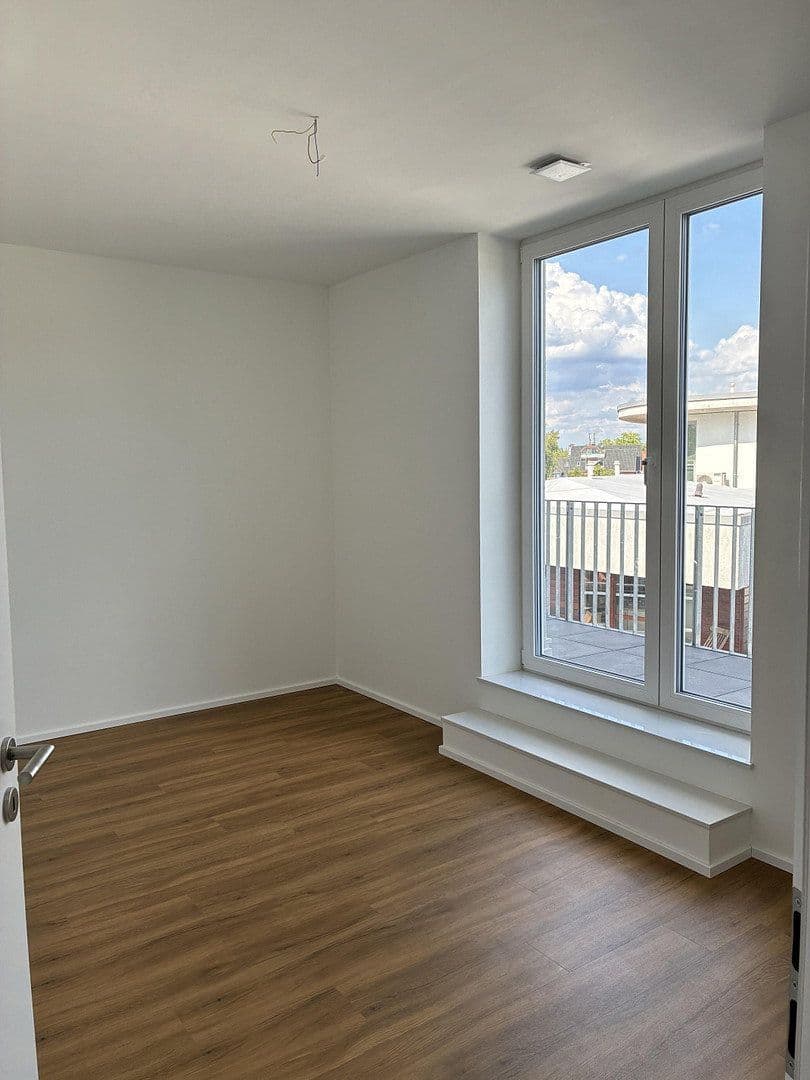 Prenájom bytu 4-izbový 97 m², Hamburger Landstr. 30, Wentorf bei Hamburg, Šlezvicko-Holštajnsko Prenájom bytu 4-izbový 97 m², Hamburger Landstr. 30, Wentorf bei Hamburg, Šlezvicko-Holštajnsko