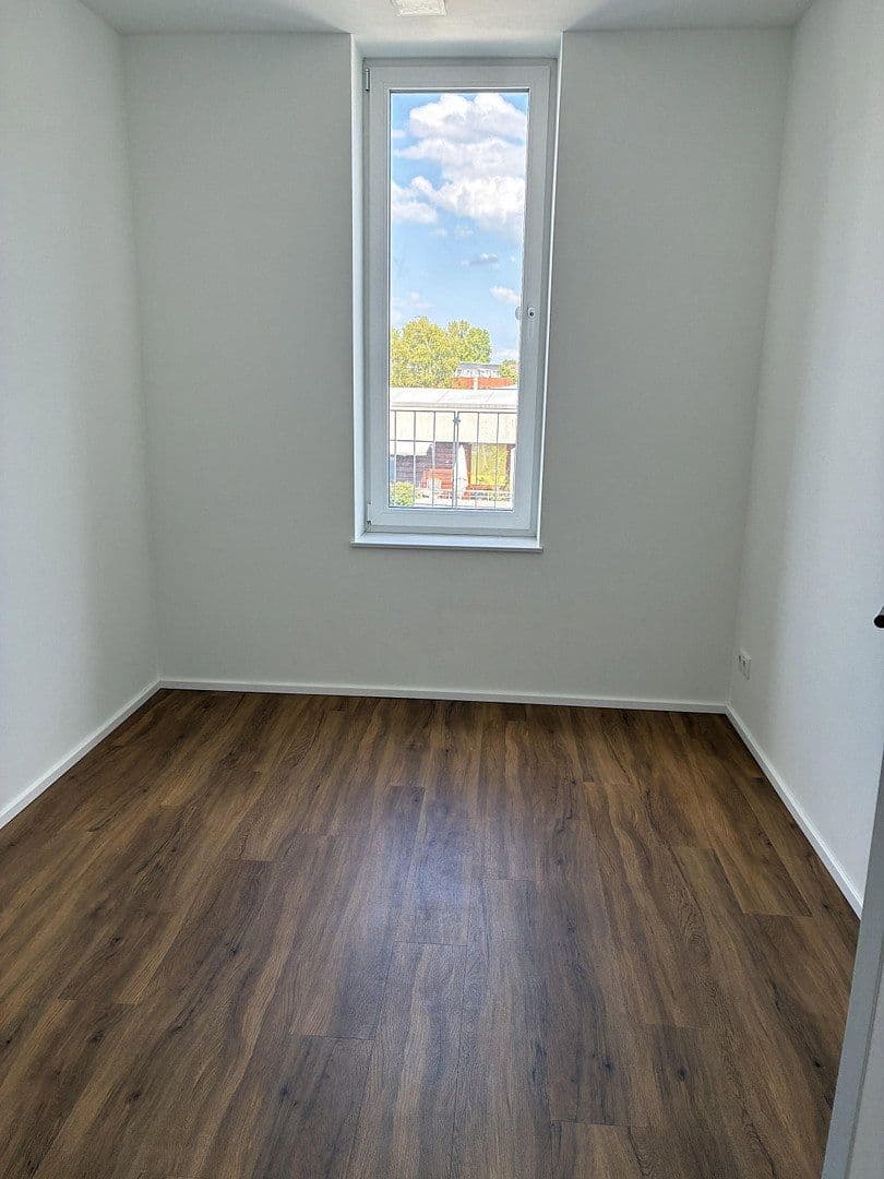 Prenájom bytu 4-izbový 97 m², Hamburger Landstr. 30, Wentorf bei Hamburg, Šlezvicko-Holštajnsko Prenájom bytu 4-izbový 97 m², Hamburger Landstr. 30, Wentorf bei Hamburg, Šlezvicko-Holštajnsko