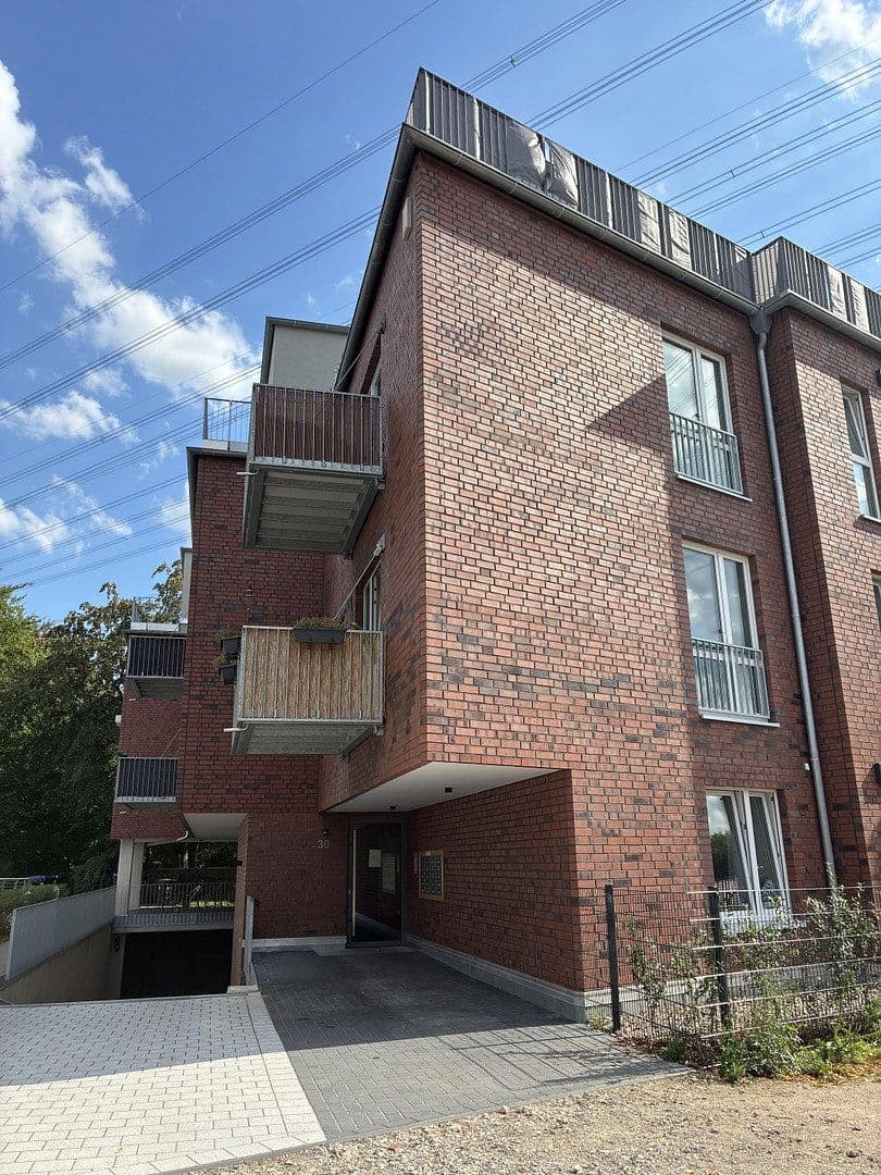 Prenájom bytu 4-izbový 97 m², Hamburger Landstr. 30, Wentorf bei Hamburg, Šlezvicko-Holštajnsko Prenájom bytu 4-izbový 97 m², Hamburger Landstr. 30, Wentorf bei Hamburg, Šlezvicko-Holštajnsko