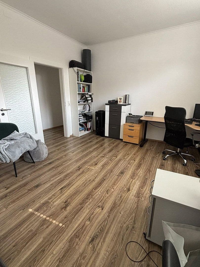 Prenájom bytu 3-izbový 130 m², Niedenstraße 13, Hilden, Severné Porýnie - Westfálsko Prenájom bytu 3-izbový 130 m², Niedenstraße 13, Hilden, Severné Porýnie - Westfálsko