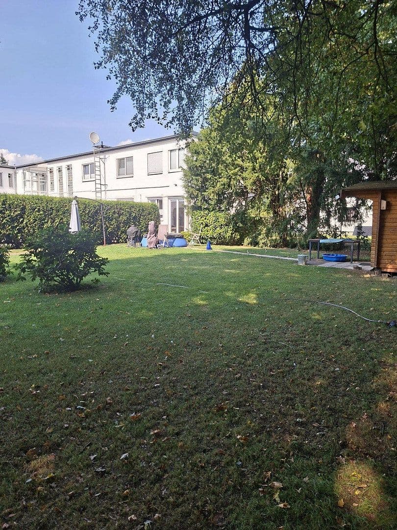 Prenájom bytu 3-izbový 130 m², Niedenstraße 13, Hilden, Severné Porýnie - Westfálsko Prenájom bytu 3-izbový 130 m², Niedenstraße 13, Hilden, Severné Porýnie - Westfálsko