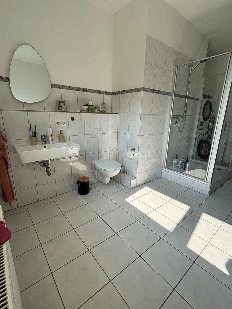 Prenájom bytu 3-izbový 130 m², Niedenstraße 13, Hilden, Severné Porýnie - Westfálsko Prenájom bytu 3-izbový 130 m², Niedenstraße 13, Hilden, Severné Porýnie - Westfálsko