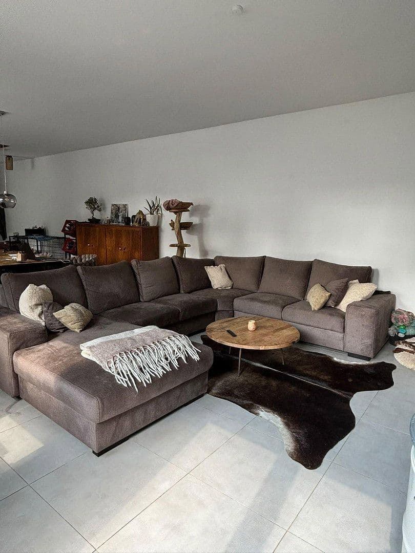 Prenájom bytu 3-izbový 130 m², Niedenstraße 13, Hilden, Severné Porýnie - Westfálsko Prenájom bytu 3-izbový 130 m², Niedenstraße 13, Hilden, Severné Porýnie - Westfálsko