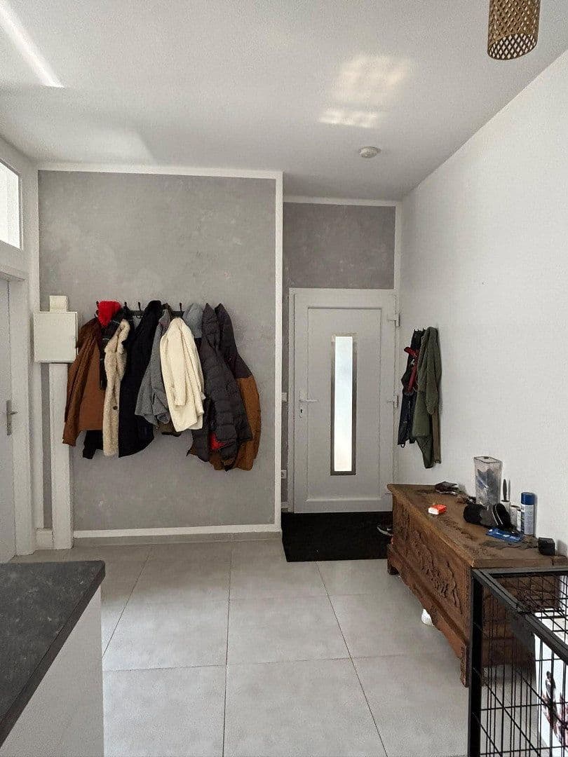 Prenájom bytu 3-izbový 130 m², Niedenstraße 13, Hilden, Severné Porýnie - Westfálsko Prenájom bytu 3-izbový 130 m², Niedenstraße 13, Hilden, Severné Porýnie - Westfálsko