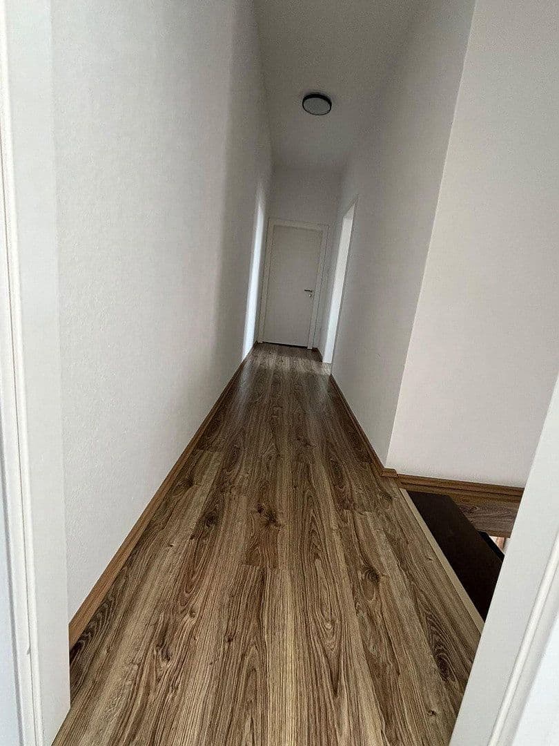Prenájom bytu 3-izbový 130 m², Niedenstraße 13, Hilden, Severné Porýnie - Westfálsko Prenájom bytu 3-izbový 130 m², Niedenstraße 13, Hilden, Severné Porýnie - Westfálsko