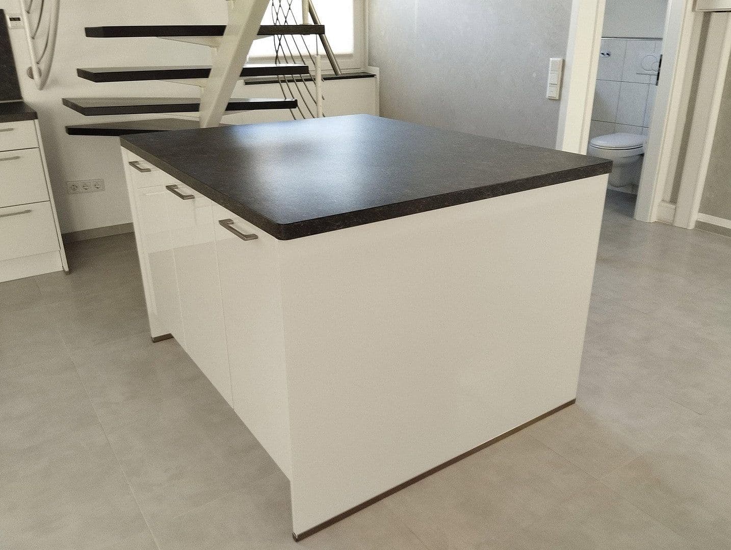 Prenájom bytu 3-izbový 130 m², Niedenstraße 13, Hilden, Severné Porýnie - Westfálsko Prenájom bytu 3-izbový 130 m², Niedenstraße 13, Hilden, Severné Porýnie - Westfálsko