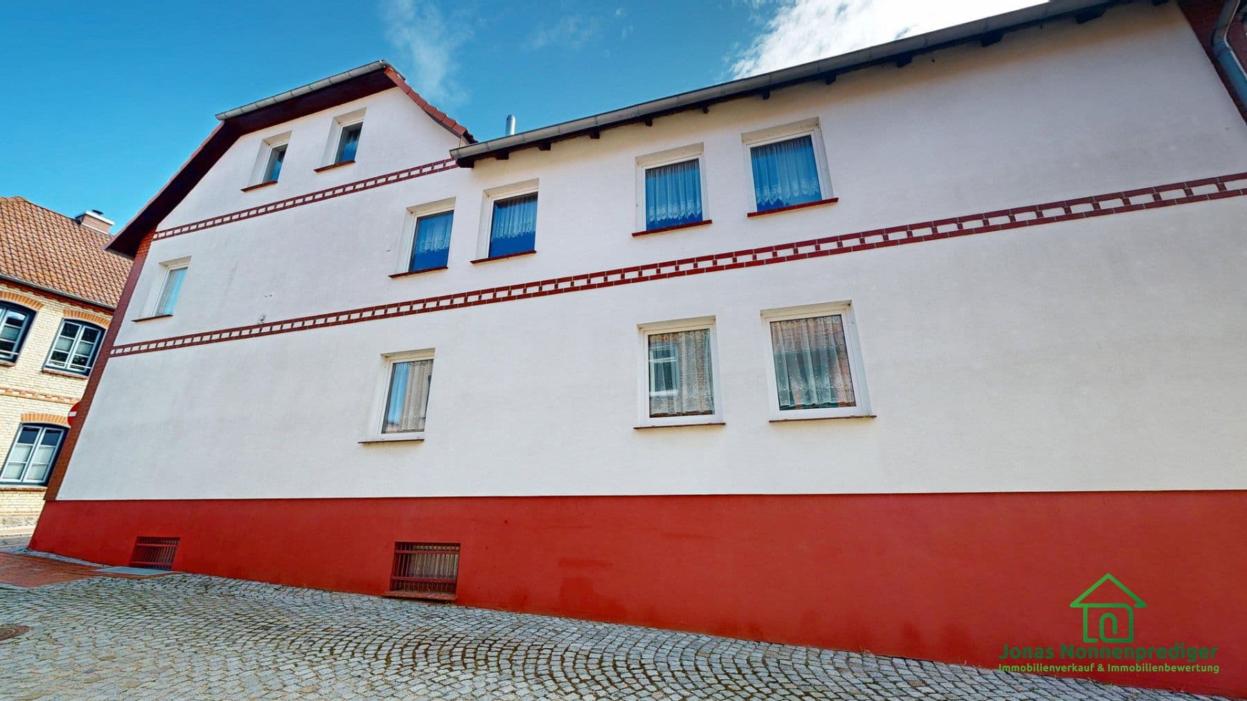 Predaj domu 376 m², pozemok 297 m², Kleiner Spiegelberg 7, Sternberg, Meklenbursko-Predpomoransko Predaj domu 376 m², pozemok 297 m², Kleiner Spiegelberg 7, Sternberg, Meklenbursko-Predpomoransko