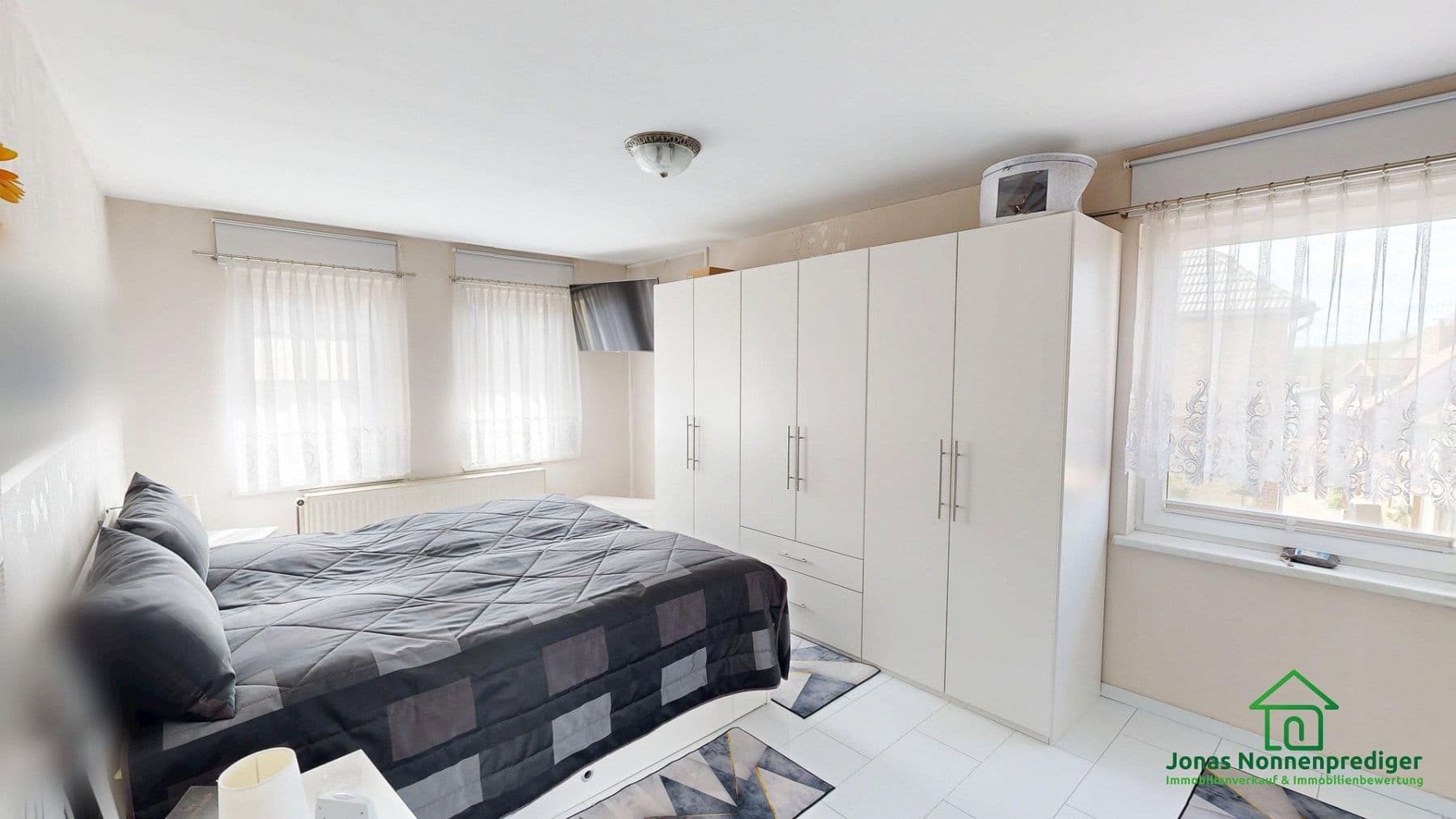 Predaj domu 376 m², pozemok 297 m², Kleiner Spiegelberg 7, Sternberg, Meklenbursko-Predpomoransko Predaj domu 376 m², pozemok 297 m², Kleiner Spiegelberg 7, Sternberg, Meklenbursko-Predpomoransko
