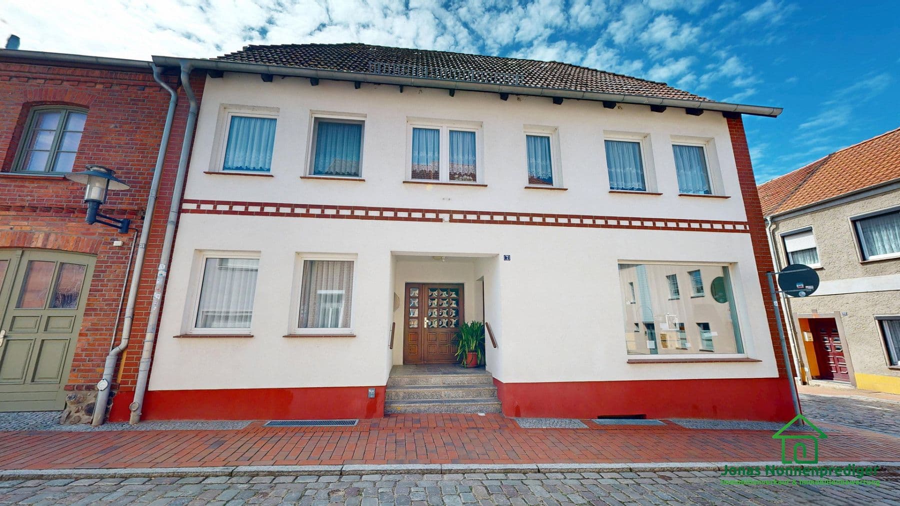 Predaj domu 376 m², pozemok 297 m², Kleiner Spiegelberg 7, Sternberg, Meklenbursko-Predpomoransko Predaj domu 376 m², pozemok 297 m², Kleiner Spiegelberg 7, Sternberg, Meklenbursko-Predpomoransko
