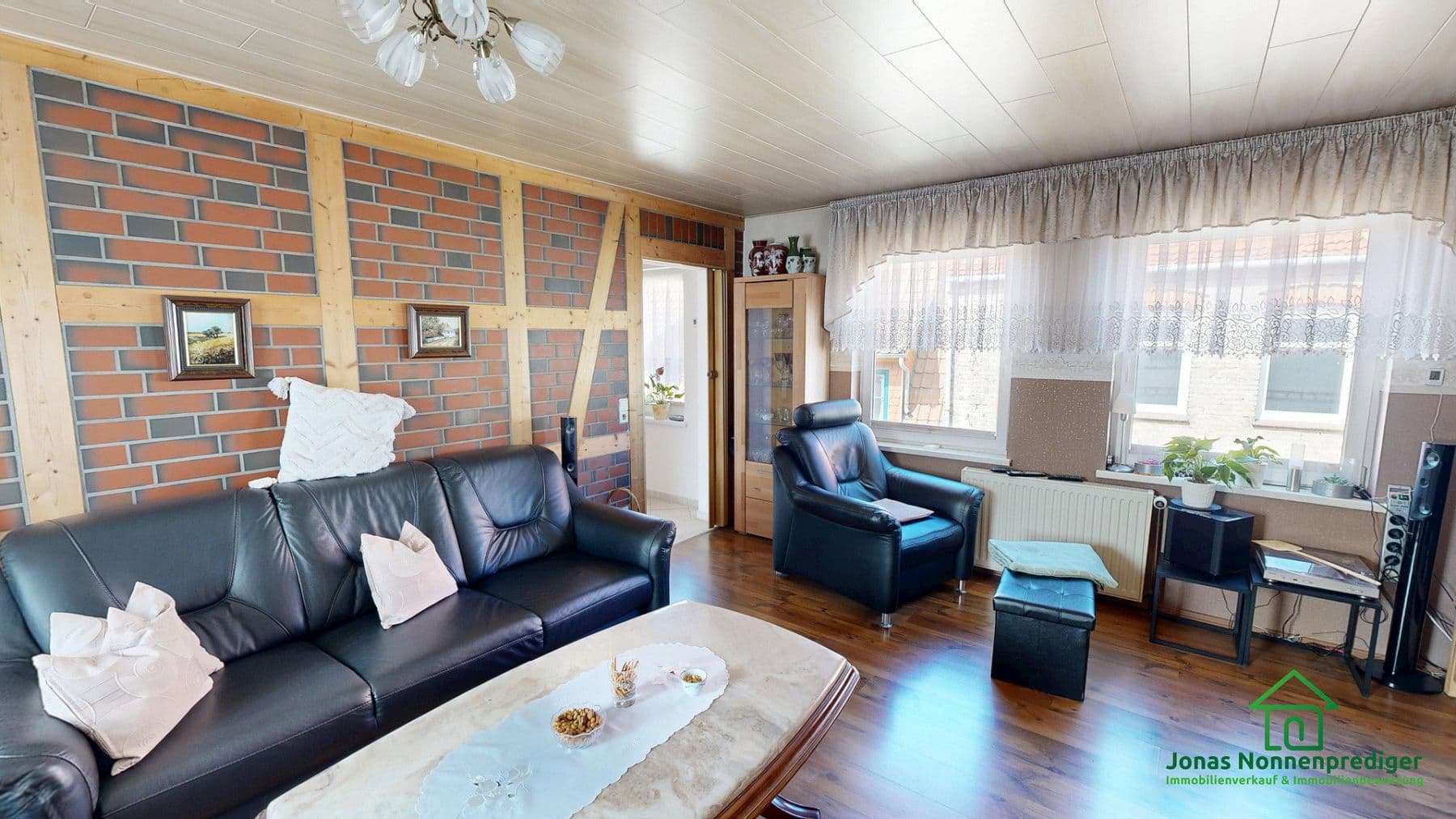 Predaj domu 376 m², pozemok 297 m², Kleiner Spiegelberg 7, Sternberg, Meklenbursko-Predpomoransko Predaj domu 376 m², pozemok 297 m², Kleiner Spiegelberg 7, Sternberg, Meklenbursko-Predpomoransko