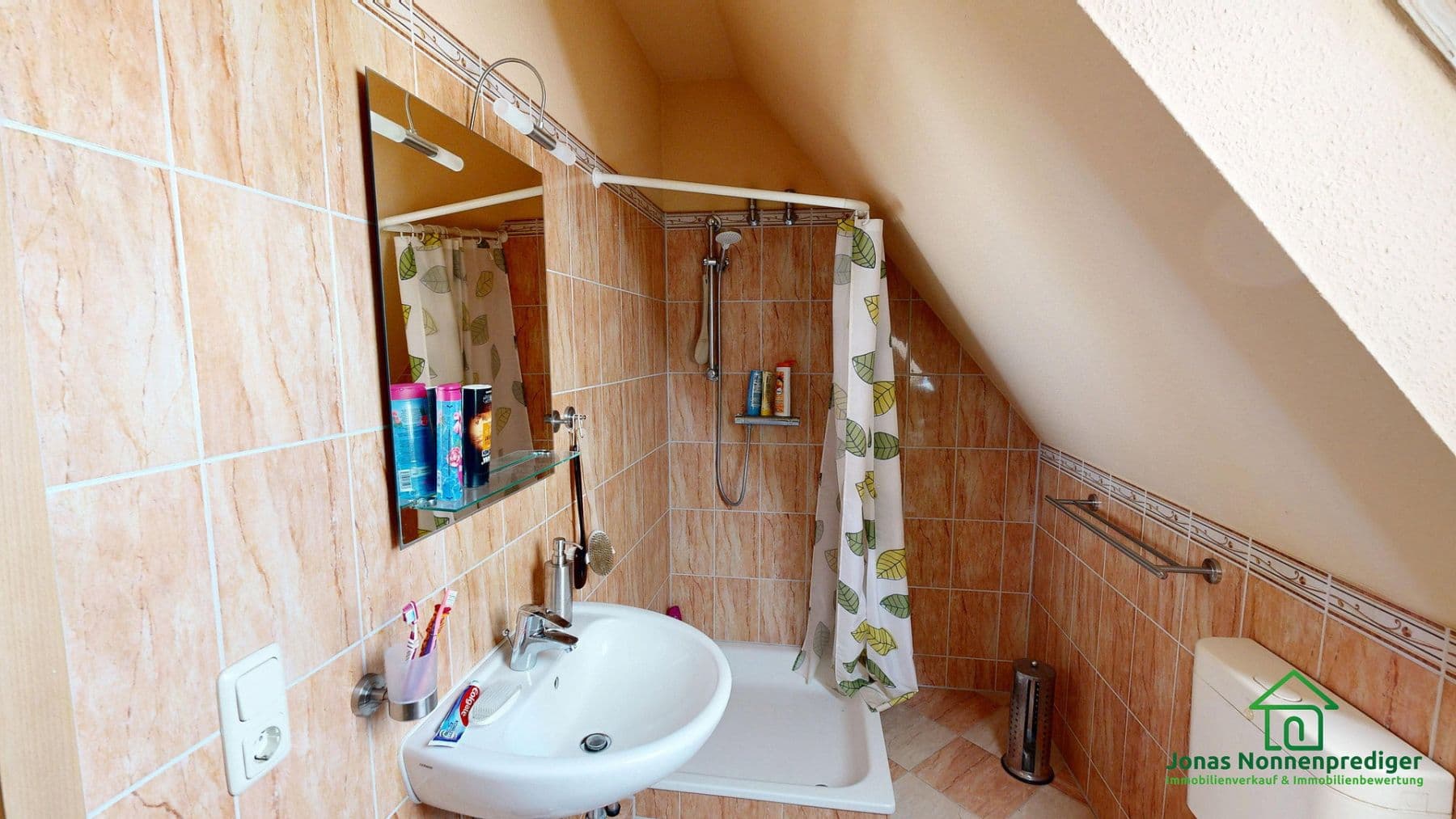 Predaj domu 376 m², pozemok 297 m², Kleiner Spiegelberg 7, Sternberg, Meklenbursko-Predpomoransko Predaj domu 376 m², pozemok 297 m², Kleiner Spiegelberg 7, Sternberg, Meklenbursko-Predpomoransko