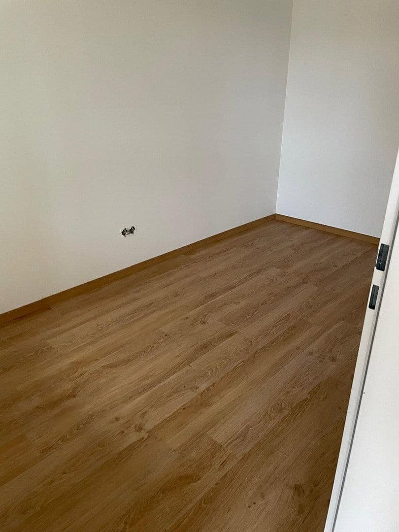 Prenájom bytu 3-izbový 81 m², Fritz-Kortner-Bogen 23, München, Bavorsko Prenájom bytu 3-izbový 81 m², Fritz-Kortner-Bogen 23, München, Bavorsko