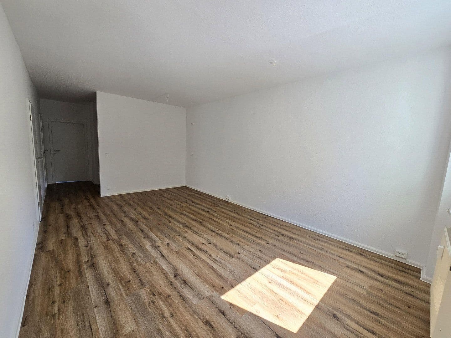 Prenájom bytu 3-izbový 69 m², Faleska Meinig Str. 12, Chemnitz, Sasko Prenájom bytu 3-izbový 69 m², Faleska Meinig Str. 12, Chemnitz, Sasko