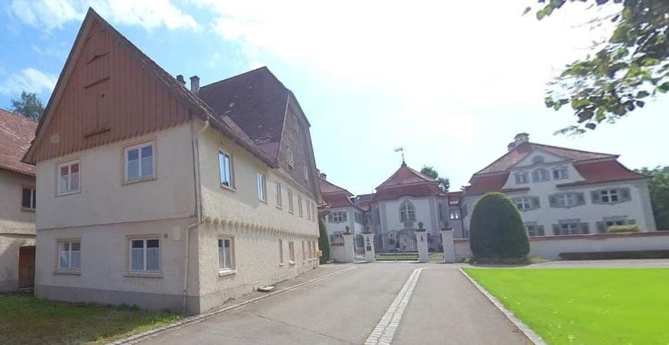 Predaj domu 700 m², pozemok 910 m², Leutkirch im Allgäu, Bádensko-Wurttembersko Predaj domu 700 m², pozemok 910 m², Leutkirch im Allgäu, Bádensko-Wurttembersko