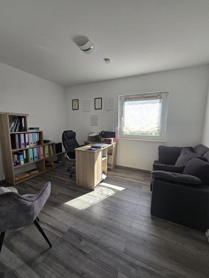 Predaj domu 117 m², pozemok 468 m², Ruppertshofen, Bádensko-Wurttembersko Predaj domu 117 m², pozemok 468 m², Ruppertshofen, Bádensko-Wurttembersko