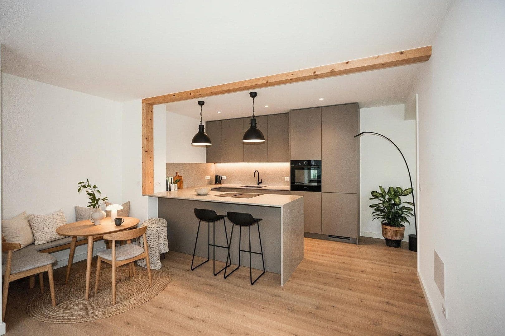Prenájom bytu 2-izbový 58 m², 2-Zimmer-Wohnung mit Balkon in guter Lage von Mannheim-Sandhofen, Mannheim, Bádensko-Wurttembersko Prenájom bytu 2-izbový 58 m², 2-Zimmer-Wohnung mit Balkon in guter Lage von Mannheim-Sandhofen, Mannheim, Bádensko-Wurttembersko