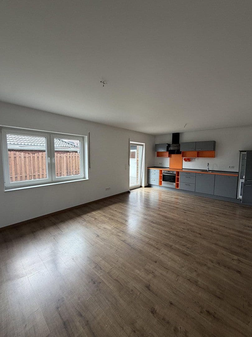 Prenájom domu 83 m², pozemok 298 m², Weener, Dolné Sasko Prenájom domu 83 m², pozemok 298 m², Weener, Dolné Sasko