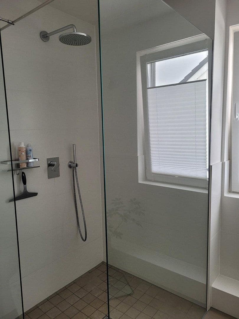 Prenájom bytu 3-izbový 80 m², Pfarrer-Fellner-Straße 7, Korschenbroich, Severné Porýnie - Westfálsko Prenájom bytu 3-izbový 80 m², Pfarrer-Fellner-Straße 7, Korschenbroich, Severné Porýnie - Westfálsko