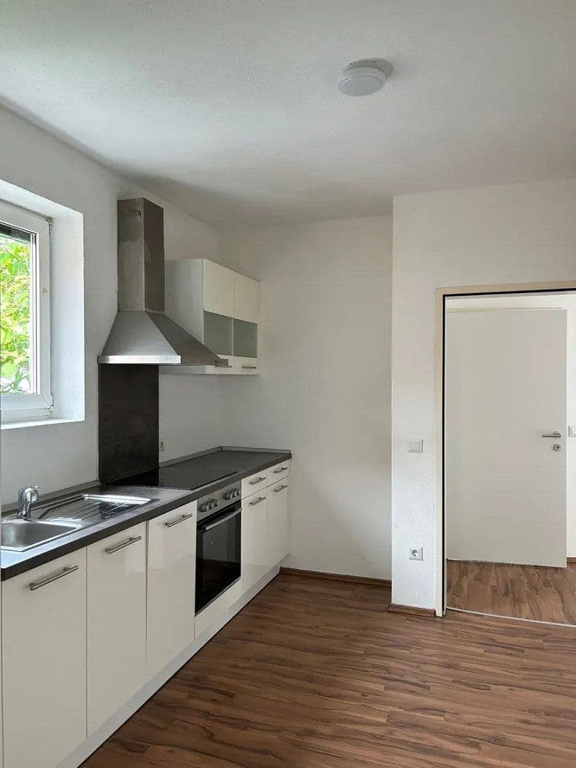 Prenájom bytu 2-izbový 52 m², München, Bavorsko Prenájom bytu 2-izbový 52 m², München, Bavorsko