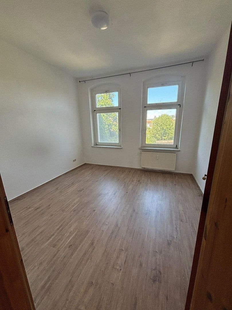 Predaj domu 508 m², pozemok 440 m², Sachsenstr. 23, Frankenberg/Sachsen, Sasko Predaj domu 508 m², pozemok 440 m², Sachsenstr. 23, Frankenberg/Sachsen, Sasko