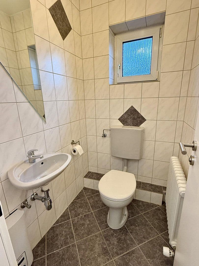 Prenájom bytu 3-izbový 102 m², Wiesbaden, Hesensko Prenájom bytu 3-izbový 102 m², Wiesbaden, Hesensko