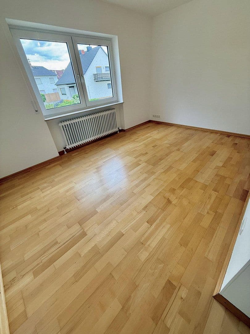 Prenájom bytu 3-izbový 102 m², Wiesbaden, Hesensko Prenájom bytu 3-izbový 102 m², Wiesbaden, Hesensko