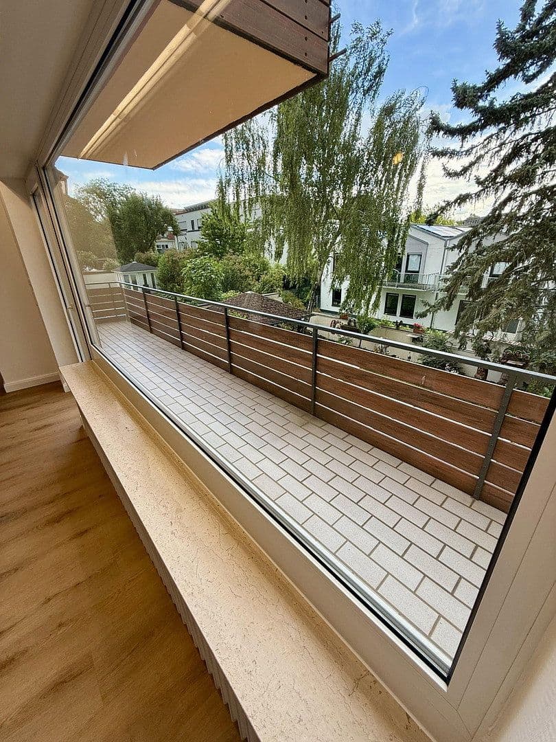 Prenájom bytu 3-izbový 102 m², Wiesbaden, Hesensko Prenájom bytu 3-izbový 102 m², Wiesbaden, Hesensko