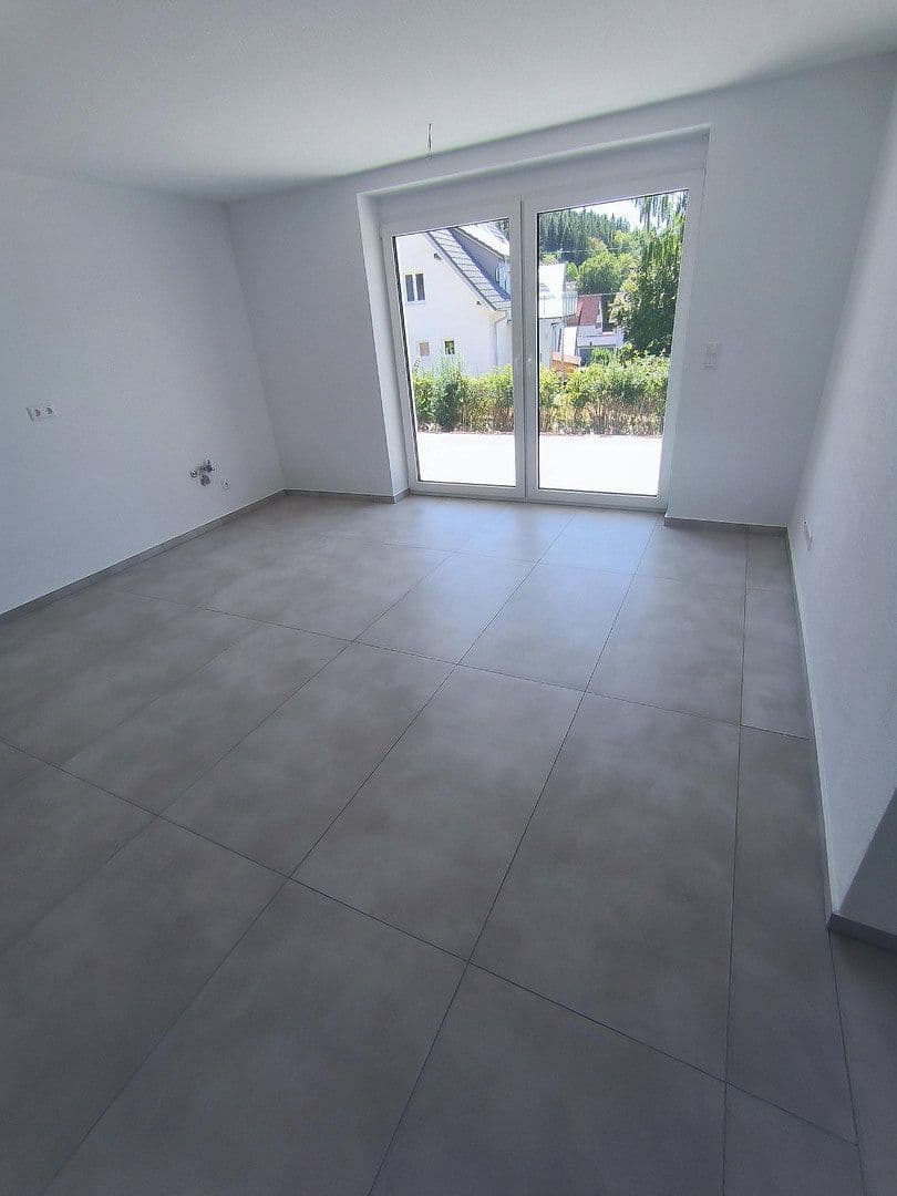 Prenájom bytu 4-izbový 100 m², Brigachtal, Bádensko-Wurttembersko Prenájom bytu 4-izbový 100 m², Brigachtal, Bádensko-Wurttembersko