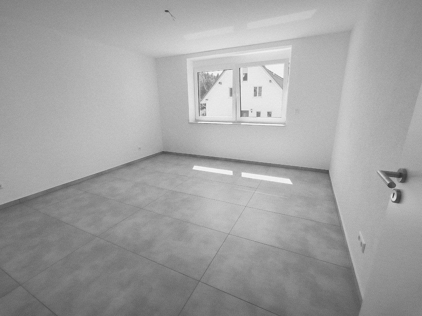 Prenájom bytu 4-izbový 100 m², Brigachtal, Bádensko-Wurttembersko Prenájom bytu 4-izbový 100 m², Brigachtal, Bádensko-Wurttembersko