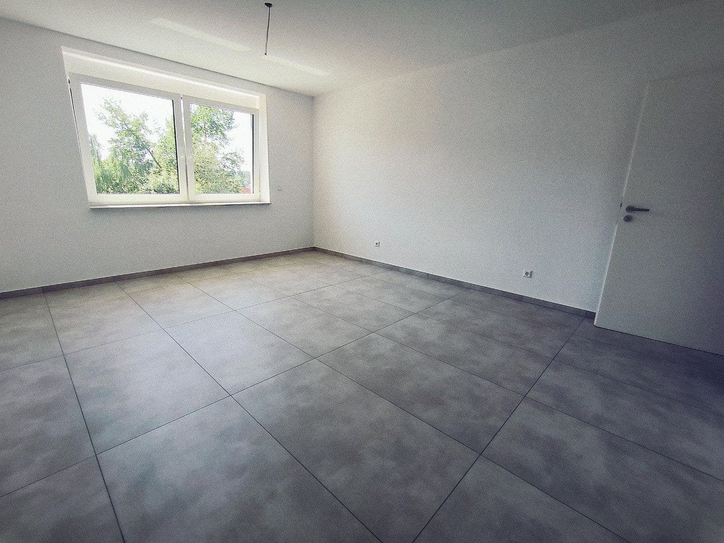 Prenájom bytu 4-izbový 100 m², Brigachtal, Bádensko-Wurttembersko Prenájom bytu 4-izbový 100 m², Brigachtal, Bádensko-Wurttembersko