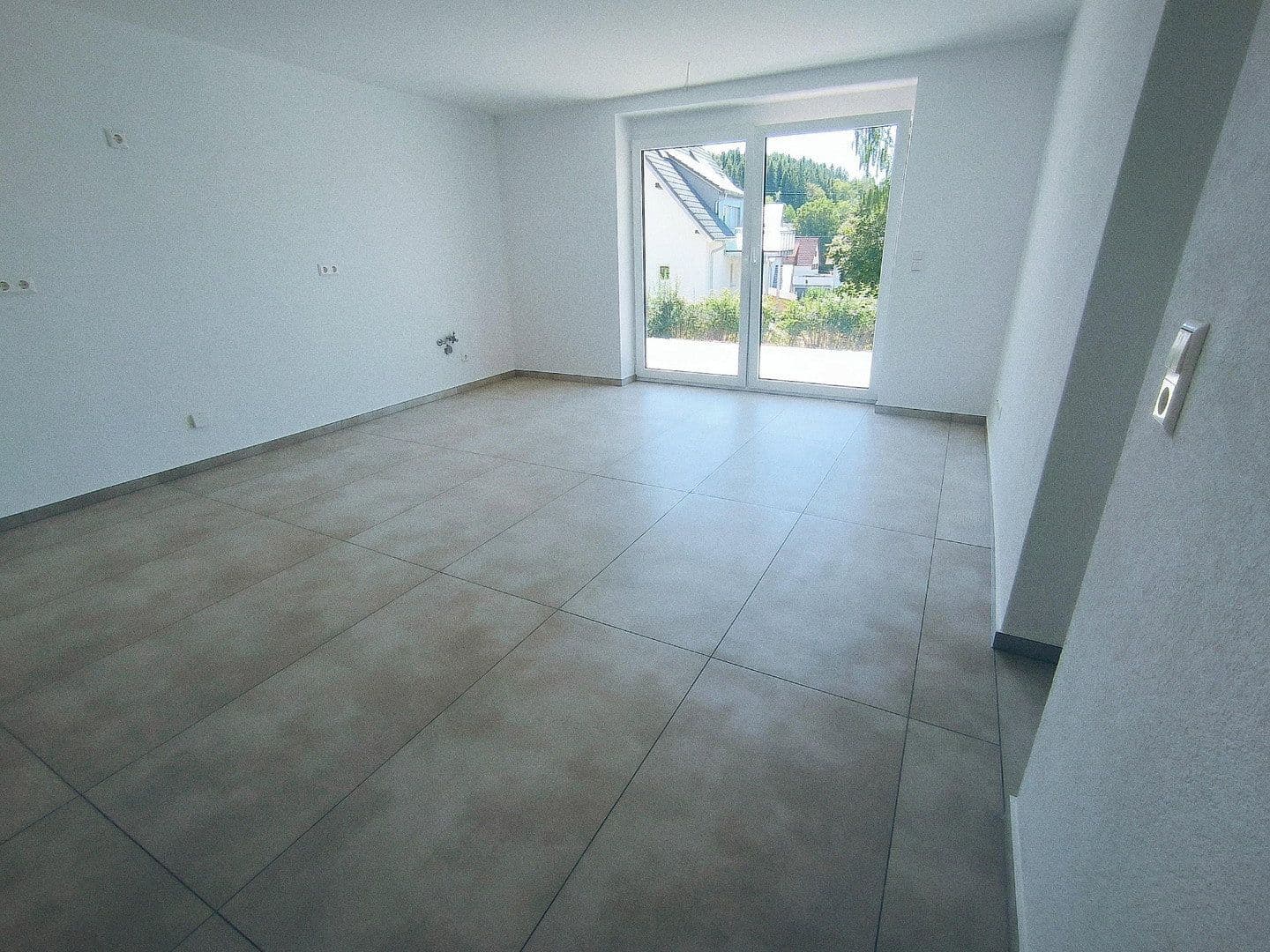Prenájom bytu 4-izbový 100 m², Brigachtal, Bádensko-Wurttembersko Prenájom bytu 4-izbový 100 m², Brigachtal, Bádensko-Wurttembersko