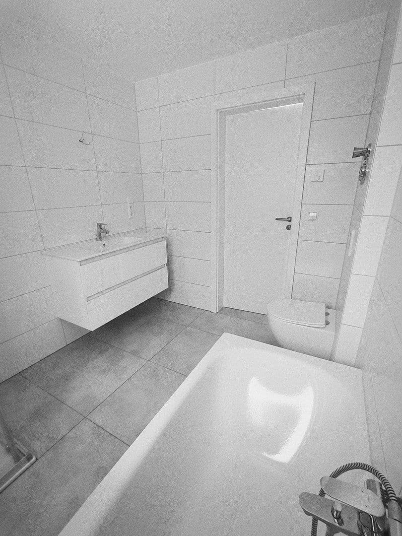 Prenájom bytu 4-izbový 100 m², Brigachtal, Bádensko-Wurttembersko Prenájom bytu 4-izbový 100 m², Brigachtal, Bádensko-Wurttembersko