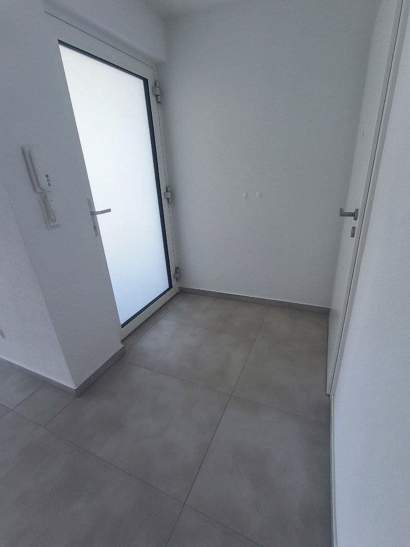 Prenájom bytu 4-izbový 100 m², Brigachtal, Bádensko-Wurttembersko Prenájom bytu 4-izbový 100 m², Brigachtal, Bádensko-Wurttembersko