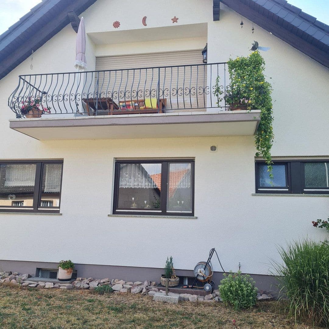 Prenájom bytu 5-izbový 135 m², Alzenau, Bavorsko Prenájom bytu 5-izbový 135 m², Alzenau, Bavorsko