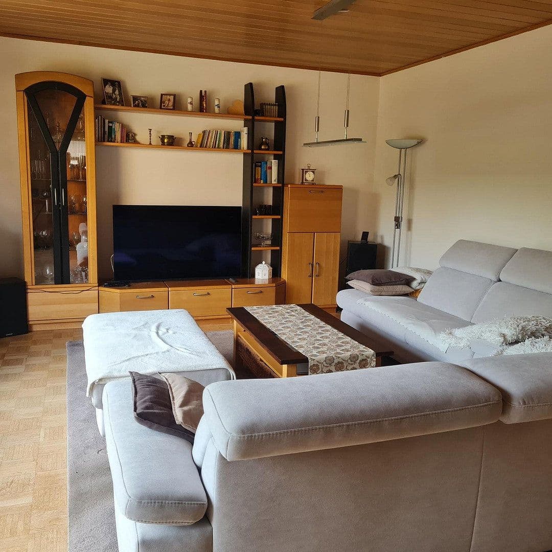 Prenájom bytu 5-izbový 135 m², Alzenau, Bavorsko Prenájom bytu 5-izbový 135 m², Alzenau, Bavorsko