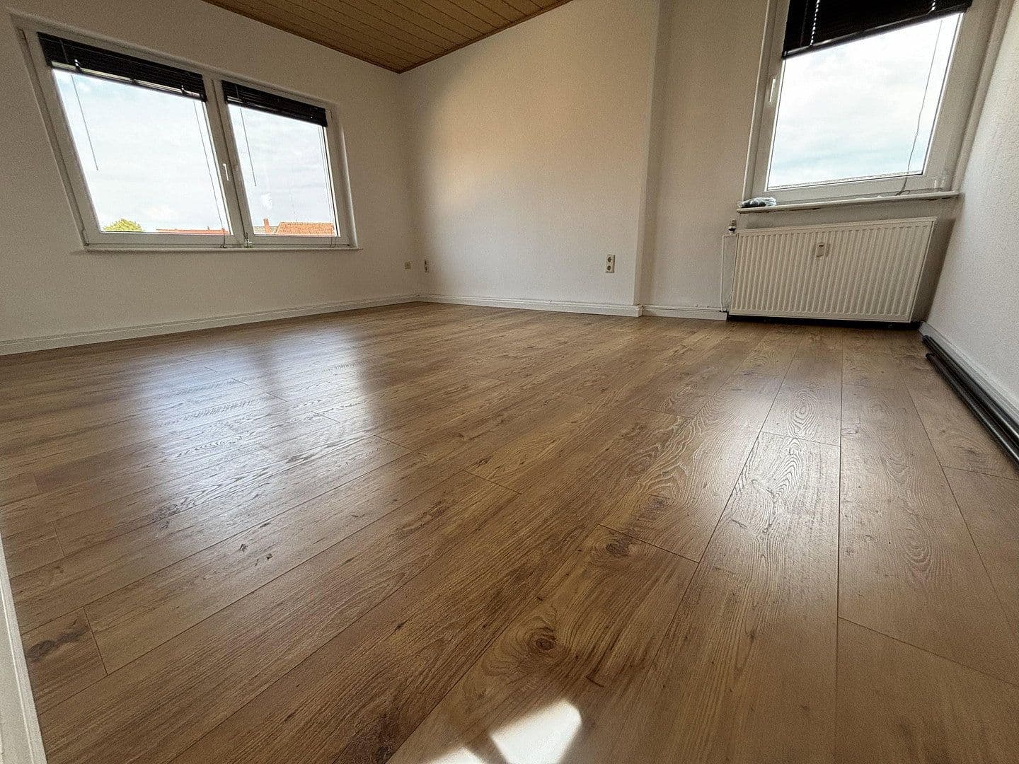 Prenájom bytu 3-izbový 90 m², Peine, Dolné Sasko Prenájom bytu 3-izbový 90 m², Peine, Dolné Sasko