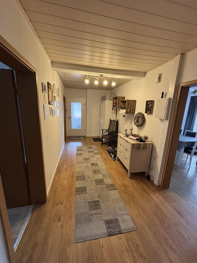Prenájom bytu 3-izbový 90 m², Peine, Dolné Sasko Prenájom bytu 3-izbový 90 m², Peine, Dolné Sasko