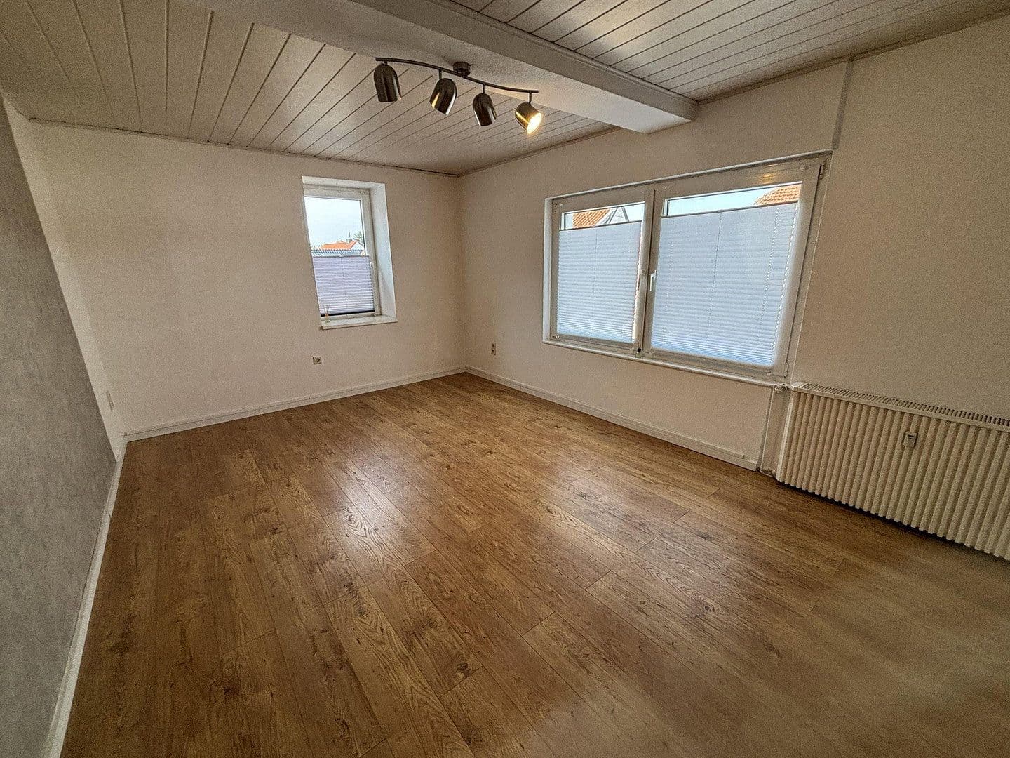 Prenájom bytu 3-izbový 90 m², Peine, Dolné Sasko Prenájom bytu 3-izbový 90 m², Peine, Dolné Sasko