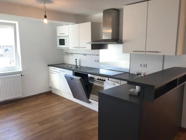 Predaj domu 420 m², pozemok 854 m², Rietheim-Weilheim, Bádensko-Wurttembersko Predaj domu 420 m², pozemok 854 m², Rietheim-Weilheim, Bádensko-Wurttembersko