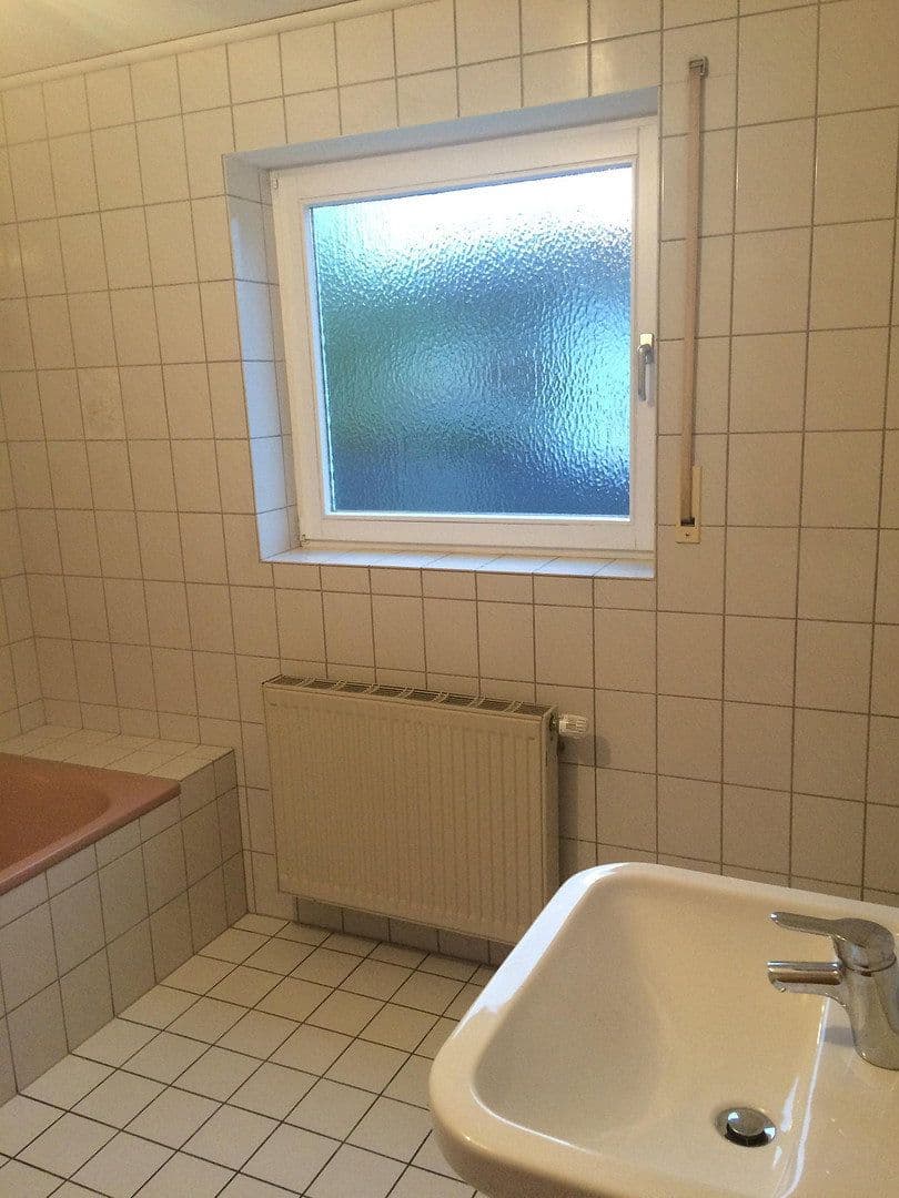 Predaj domu 420 m², pozemok 854 m², Rietheim-Weilheim, Bádensko-Wurttembersko Predaj domu 420 m², pozemok 854 m², Rietheim-Weilheim, Bádensko-Wurttembersko