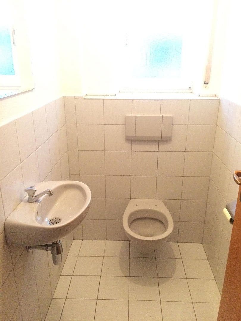 Predaj domu 420 m², pozemok 854 m², Rietheim-Weilheim, Bádensko-Wurttembersko Predaj domu 420 m², pozemok 854 m², Rietheim-Weilheim, Bádensko-Wurttembersko