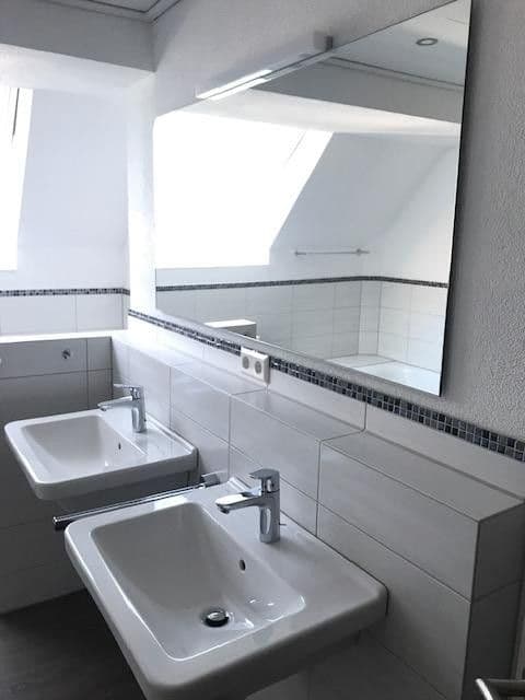 Predaj domu 420 m², pozemok 854 m², Rietheim-Weilheim, Bádensko-Wurttembersko Predaj domu 420 m², pozemok 854 m², Rietheim-Weilheim, Bádensko-Wurttembersko