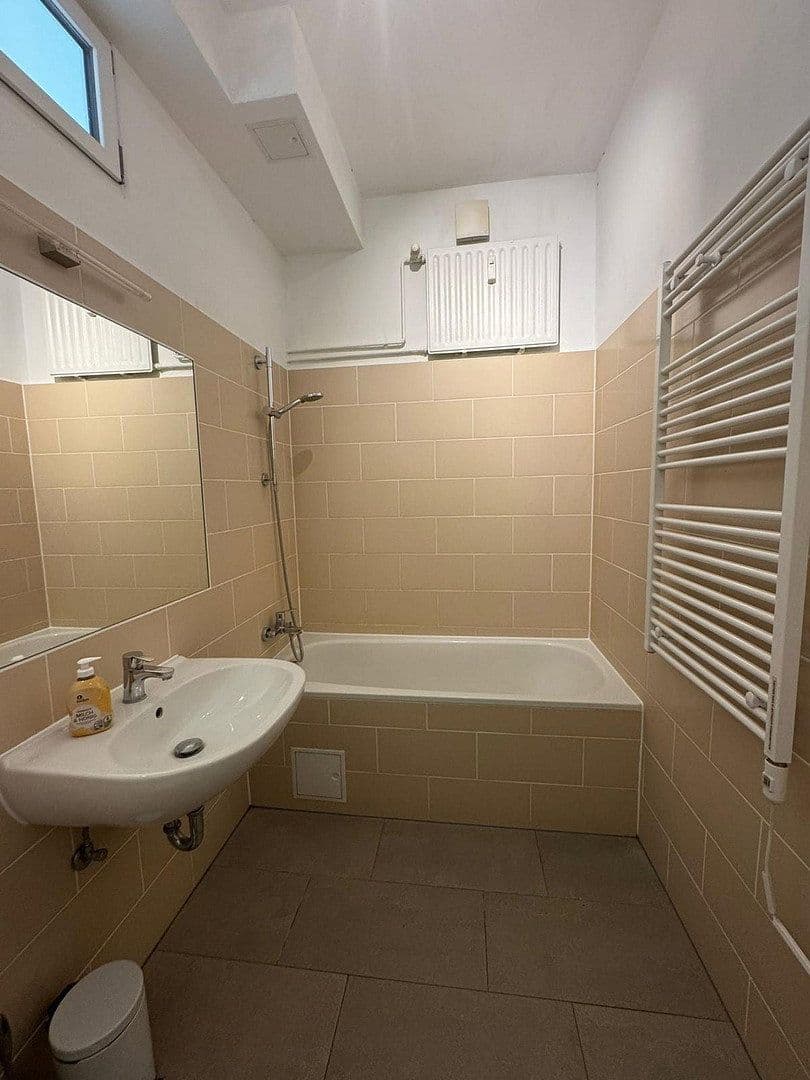 Prenájom bytu 2-izbový 56 m², Stettiner Straße 30, Berlin, Berlín Prenájom bytu 2-izbový 56 m², Stettiner Straße 30, Berlin, Berlín