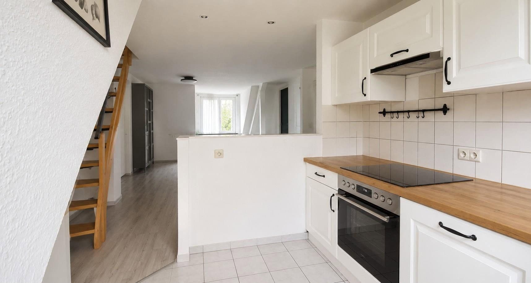 Prenájom bytu 1-izbový 36 m², Sybelstr. 64, Essen, Severné Porýnie - Westfálsko Prenájom bytu 1-izbový 36 m², Sybelstr. 64, Essen, Severné Porýnie - Westfálsko