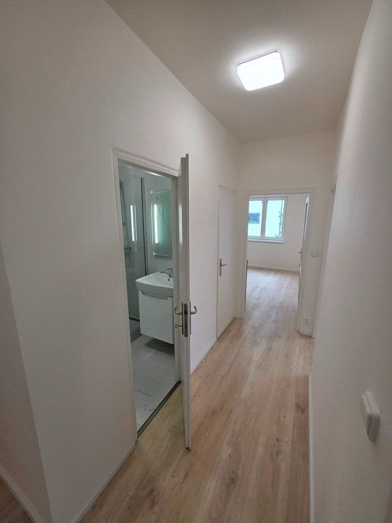 Predaj bytu 3-izbový 68 m², Sečská, Praha, Praha Predaj bytu 3-izbový 68 m², Sečská, Praha, Praha