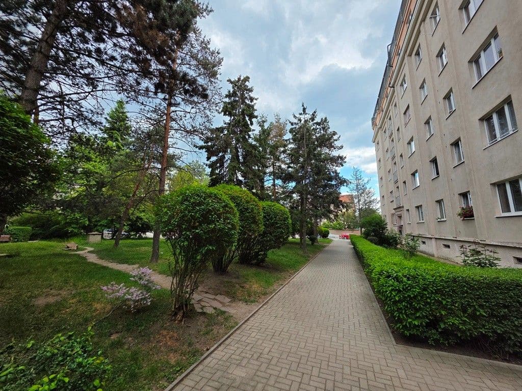 Predaj bytu 3-izbový 68 m², Sečská, Praha, Praha Predaj bytu 3-izbový 68 m², Sečská, Praha, Praha