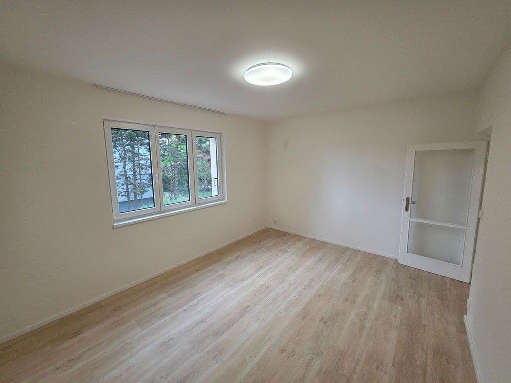 Predaj bytu 3-izbový 68 m², Sečská, Praha, Praha Predaj bytu 3-izbový 68 m², Sečská, Praha, Praha