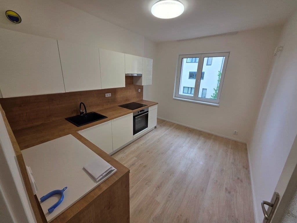 Predaj bytu 3-izbový 68 m², Sečská, Praha, Praha Predaj bytu 3-izbový 68 m², Sečská, Praha, Praha