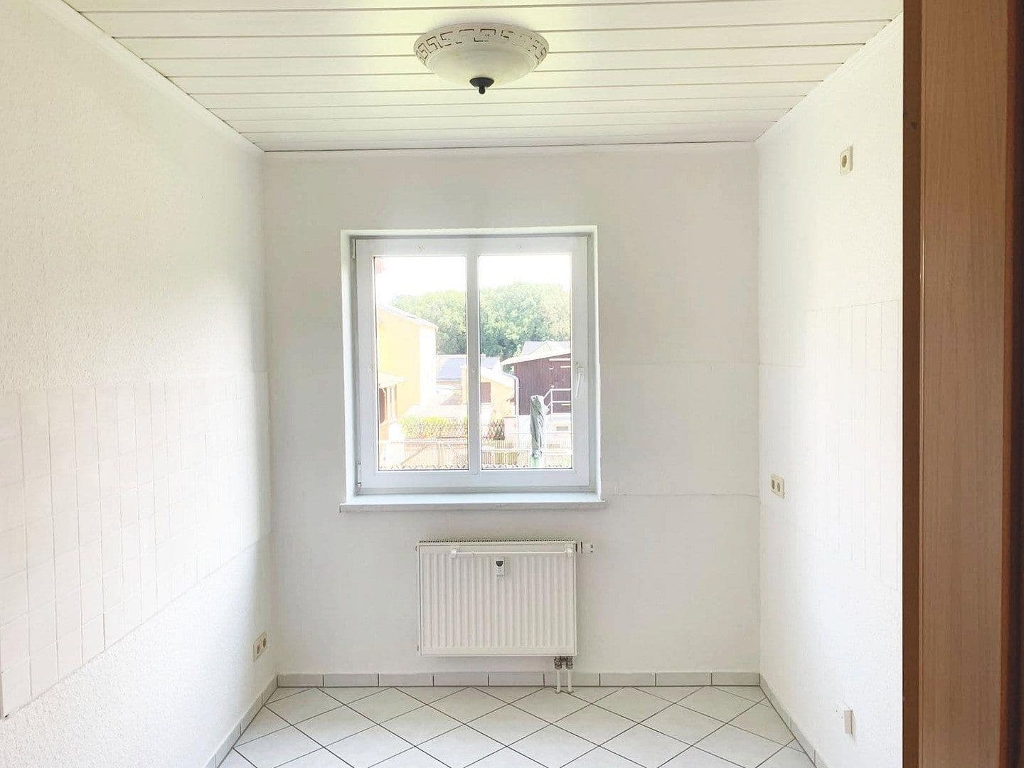 Prenájom bytu 3-izbový 62 m², Weststraße 9, Gersdorf, Sasko Prenájom bytu 3-izbový 62 m², Weststraße 9, Gersdorf, Sasko