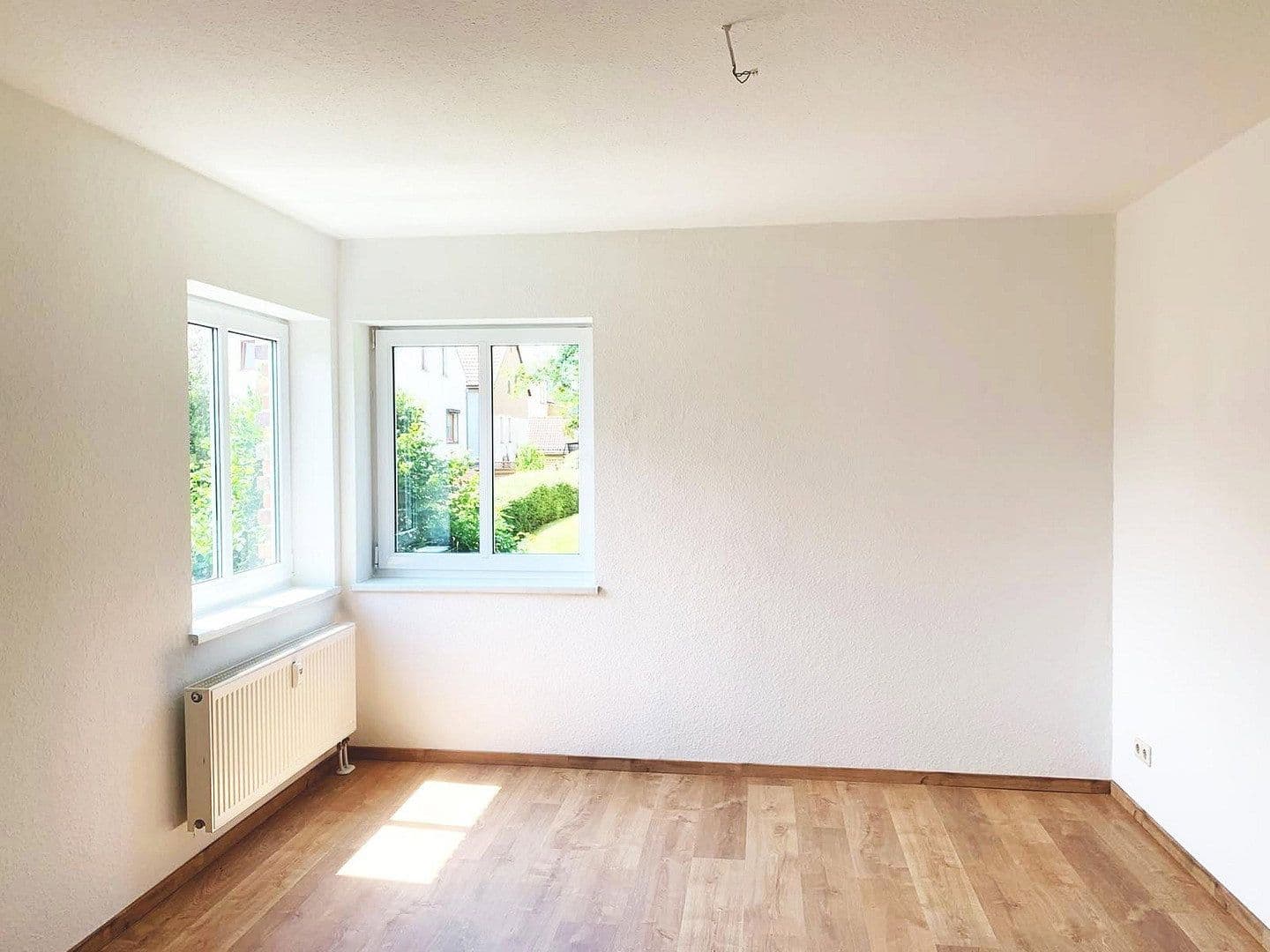 Prenájom bytu 3-izbový 62 m², Weststraße 9, Gersdorf, Sasko Prenájom bytu 3-izbový 62 m², Weststraße 9, Gersdorf, Sasko